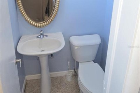 Immobilier commercial à louer à Holly Hill, Floride: 55.74 m2 № 2232436 - photo 12