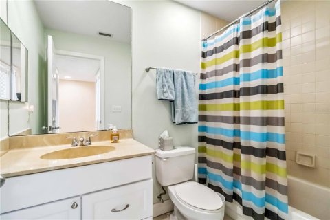 Condominio en alquiler en Sarasota, Florida, 2 dormitorios, 107.4 m2 № 1772167 - foto 13