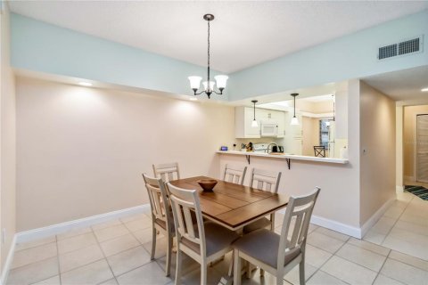 Condominio en alquiler en Sarasota, Florida, 2 dormitorios, 107.4 m2 № 1772167 - foto 10