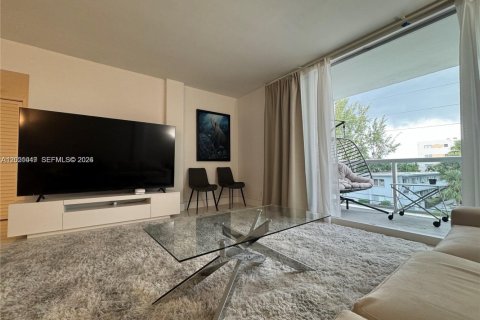 Copropriété à vendre à Bay Harbor Islands, Floride: 1 chambre, 104.52 m2 № 2186190 - photo 4