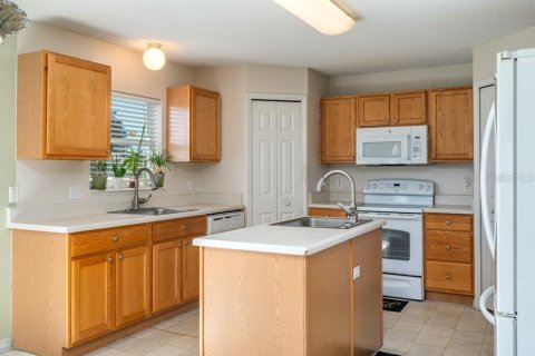 Villa ou maison à vendre à Bartow, Floride: 4 chambres, 261.8 m2 № 2431133 - photo 13