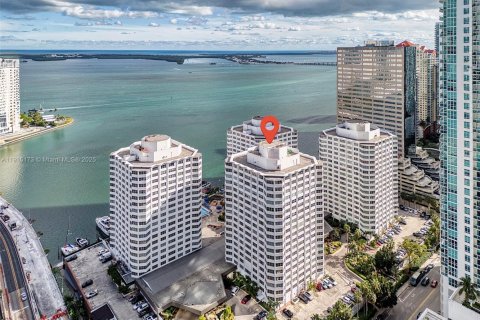 Copropriété à vendre à Miami, Floride: 4 chambres, 161.09 m2 № 2016630 - photo 2