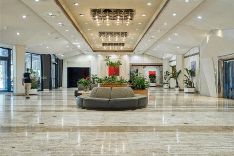 Copropriété à vendre à Miami, Floride: 4 chambres, 161.09 m2 № 2016630 - photo 28