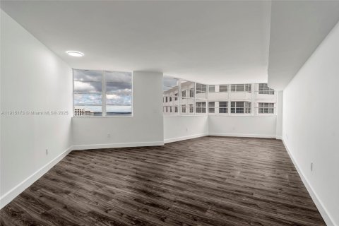 Copropriété à vendre à Miami, Floride: 4 chambres, 161.09 m2 № 2016630 - photo 14