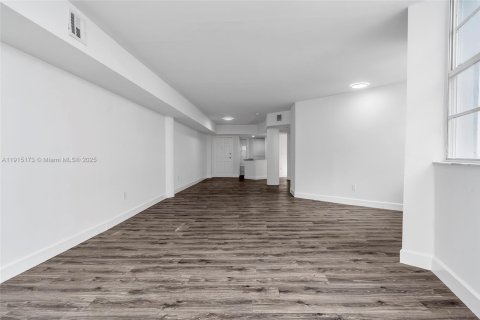 Copropriété à vendre à Miami, Floride: 4 chambres, 161.09 m2 № 2016630 - photo 12