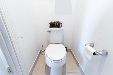 Touwnhouse à vendre à Pembroke Pines, Floride: 3 chambres, 208.66 m2 № 1983425 - photo 17