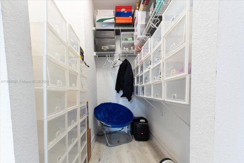 Touwnhouse à vendre à Pembroke Pines, Floride: 3 chambres, 208.66 m2 № 1983425 - photo 27