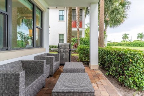 Touwnhouse à vendre à Pembroke Pines, Floride: 3 chambres, 208.66 m2 № 1983425 - photo 9