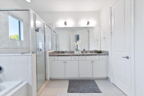 Touwnhouse à vendre à Pembroke Pines, Floride: 3 chambres, 208.66 m2 № 1983425 - photo 15
