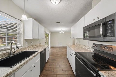 Casa en venta en Tavares, Florida, 3 dormitorios, 102.66 m2 № 2203996 - foto 4