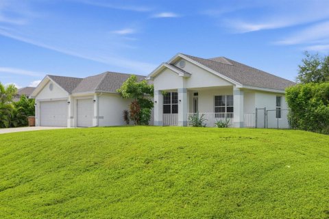 Casa en Lehigh Acres, Florida 4 dormitorios, 211.72 m2 № 2370232