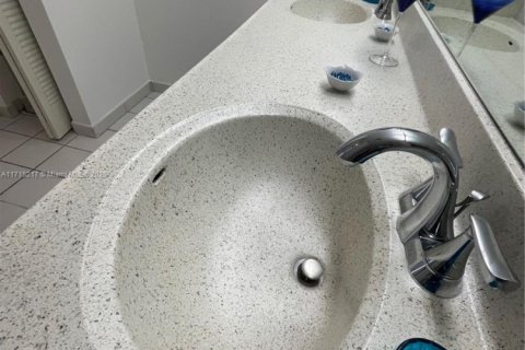 Купить кондоминиум в Авентура, Флорида 2 спальни, 91.97м2, № 1978772 - фото 9