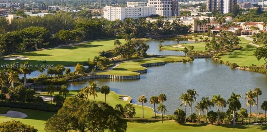 Кондоминиум с 2 спальнями в Авентура, Флорида № 1978772