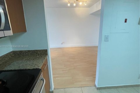 Купить кондоминиум в Авентура, Флорида 2 спальни, 91.97м2, № 1978772 - фото 8