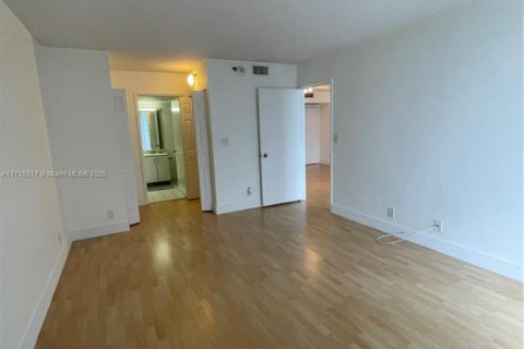 Купить кондоминиум в Авентура, Флорида 2 спальни, 91.97м2, № 1978772 - фото 15