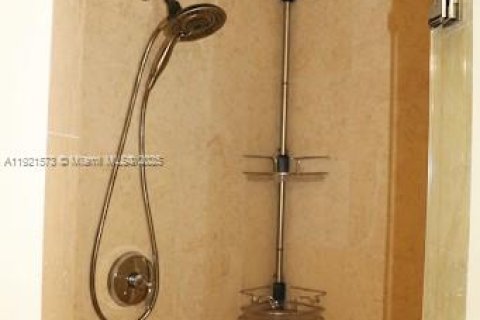Copropriété à louer à Aventura, Floride: 2 chambres, 124.02 m2 № 1975308 - photo 12