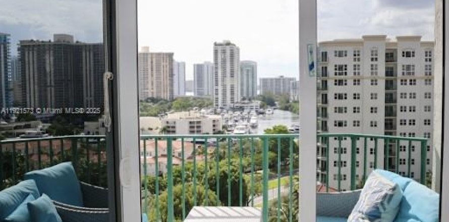 Condo à Aventura, Floride, 2 chambres  № 1975308