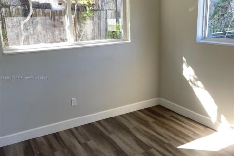 Villa ou maison à louer à Miami, Floride: 3 chambres, 74.32 m2 № 1957317 - photo 7