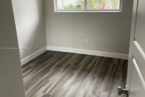 Villa ou maison à louer à Miami, Floride: 3 chambres, 74.32 m2 № 1957317 - photo 8