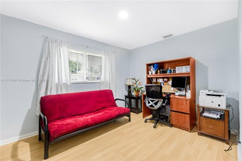 House in Coconut Creek, Florida 3 bedrooms, 170.66 sq.m. № 1463317 - photo 28