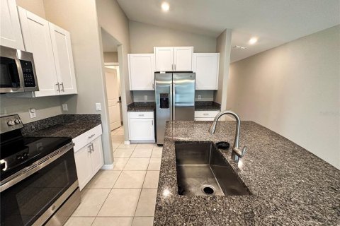House in Lakeland, Florida 3 bedrooms, 129.51 sq.m. № 1910096 - photo 4