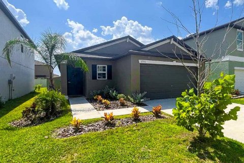 House in Lakeland, Florida 3 bedrooms, 129.51 sq.m. № 1910096 - photo 2