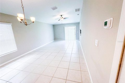 House in Lakeland, Florida 3 bedrooms, 129.51 sq.m. № 1910096 - photo 5