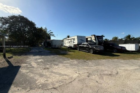 Casa en venta en Miami, Florida, 3 dormitorios, 102.84 m2 № 1818203 - foto 11