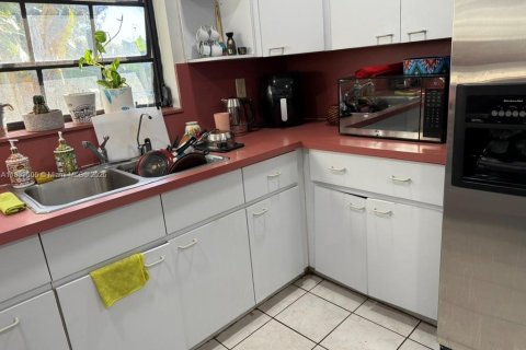 Casa en venta en Miami, Florida, 3 dormitorios, 102.84 m2 № 1818203 - foto 18