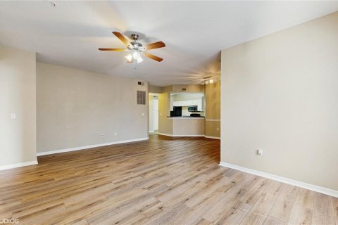 Condo in Orlando, Florida, 3 bedrooms  № 1669807 - photo 4