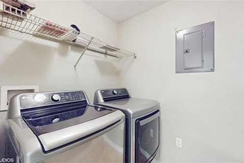Condo in Orlando, Florida, 3 bedrooms  № 1669807 - photo 24