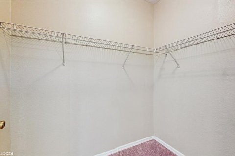 Condo in Orlando, Florida, 3 bedrooms  № 1669807 - photo 15