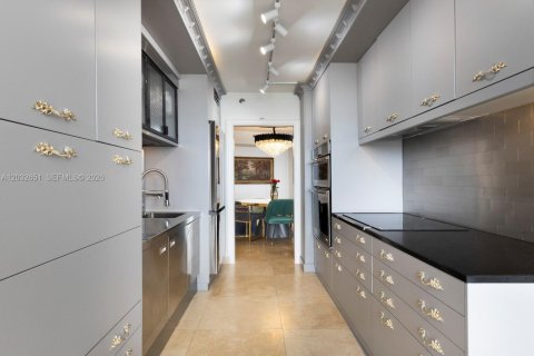 Купить кондоминиум в Авентура, Флорида 2 спальни, 105.91м2, № 2085446 - фото 13