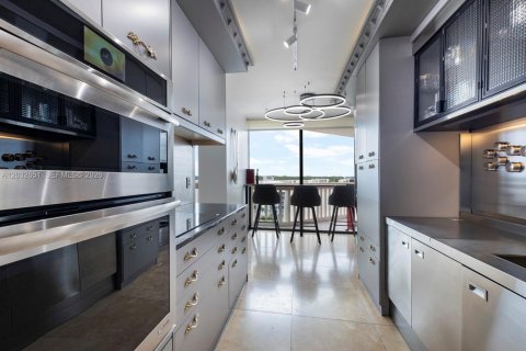 Купить кондоминиум в Авентура, Флорида 2 спальни, 105.91м2, № 2085446 - фото 14