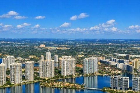 Купить кондоминиум в Авентура, Флорида 2 спальни, 105.91м2, № 2085446 - фото 3