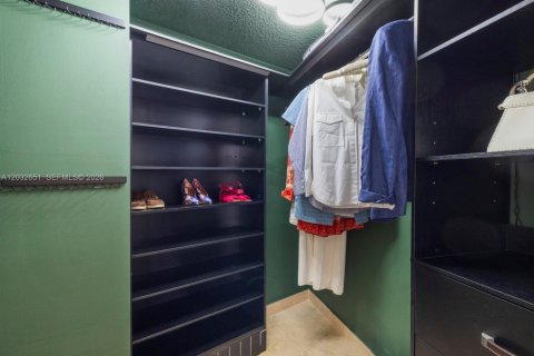 Купить кондоминиум в Авентура, Флорида 2 спальни, 105.91м2, № 2085446 - фото 20