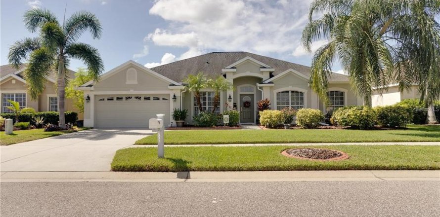 Villa ou maison à Riverview, Floride 4 chambres, 225.38 m2 № 1723013