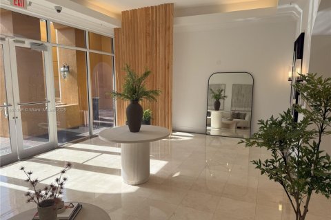 Condominio en venta en Miami, Florida, 2 dormitorios, 106.09 m2 № 1741296 - foto 2