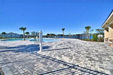 Casa en alquiler en Winter Haven, Florida, 3 dormitorios, 131.74 m2 № 2097140 - foto 2