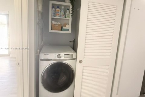 Appartement à louer à Miami, Floride: 3 chambres № 2031607 - photo 11