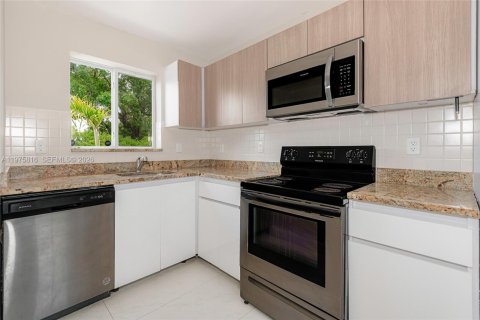 Townhouse in Fort Lauderdale, Florida 3 bedrooms, 95.88 sq.m. № 2040071 - photo 8