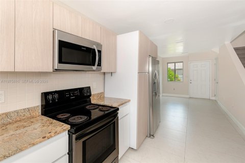Townhouse in Fort Lauderdale, Florida 3 bedrooms, 95.88 sq.m. № 2040071 - photo 9
