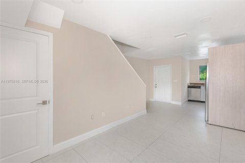 Townhouse in Fort Lauderdale, Florida 3 bedrooms, 95.88 sq.m. № 2040071 - photo 5