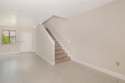 Townhouse in Fort Lauderdale, Florida 3 bedrooms, 95.88 sq.m. № 2040071 - photo 10