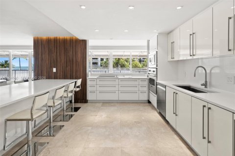 Condo in Key Biscayne, Florida, 3 bedrooms № 2069830 - photo 20