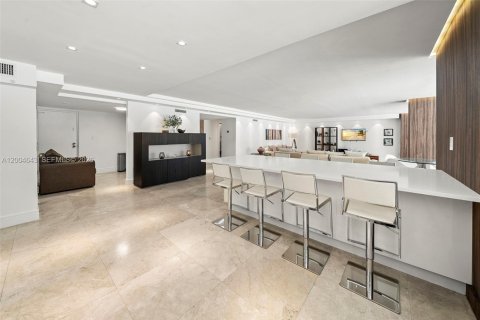 Condo in Key Biscayne, Florida, 3 bedrooms № 2069830 - photo 15