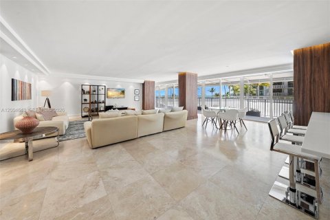 Condo in Key Biscayne, Florida, 3 bedrooms № 2069830 - photo 3