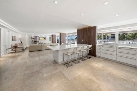 Condo in Key Biscayne, Florida, 3 bedrooms № 2069830 - photo 19