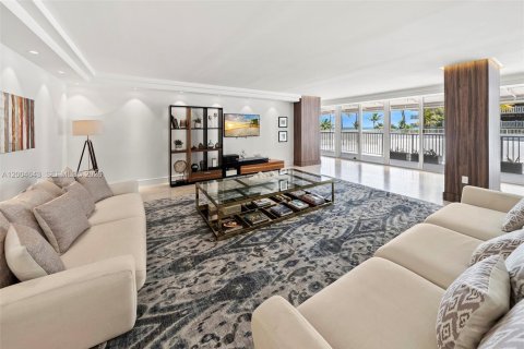 Condo in Key Biscayne, Florida, 3 bedrooms № 2069830 - photo 5