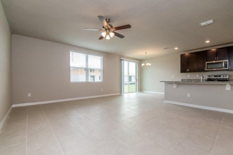 Villa ou maison à louer à Plant City, Floride: 4 chambres, 181.81 m2 № 1905148 - photo 4